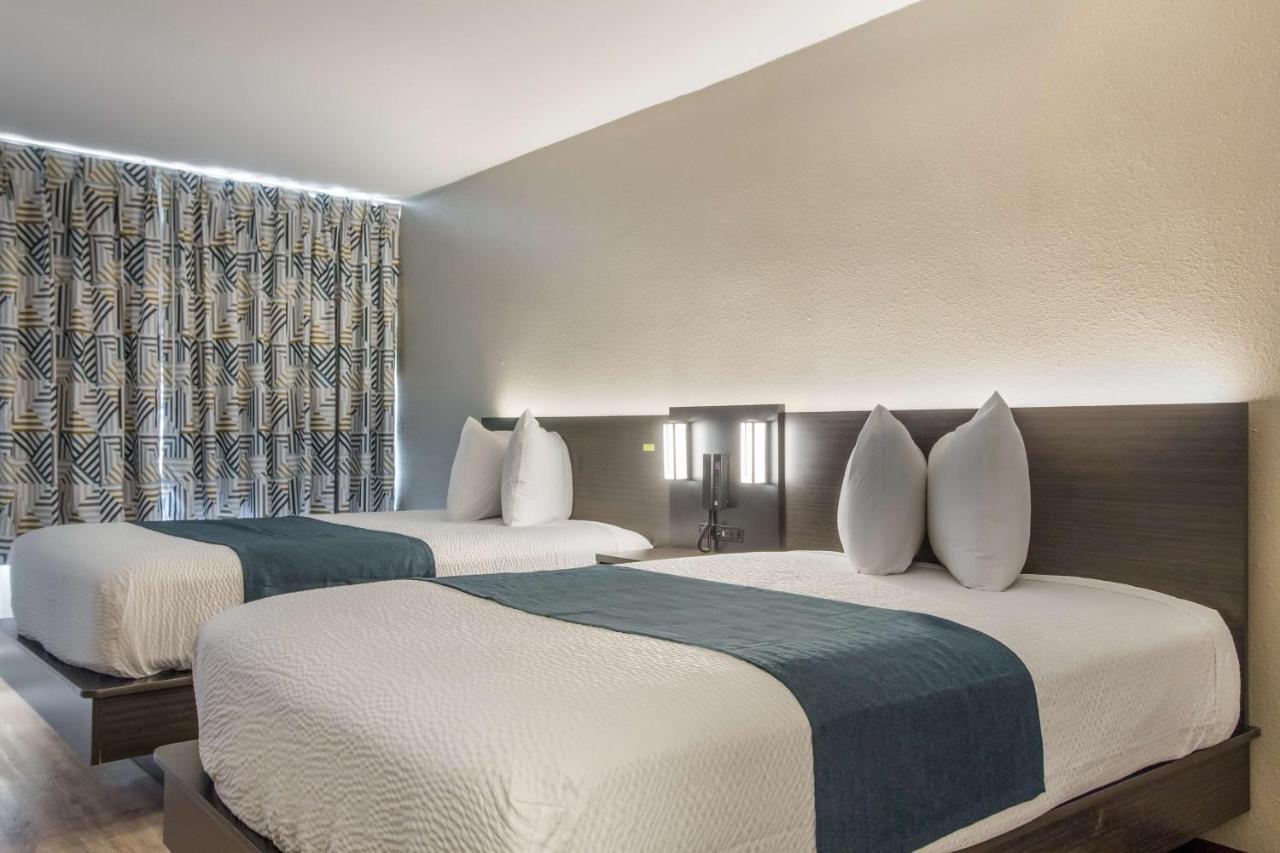 Motel 6 Groves, Tx Экстерьер фото