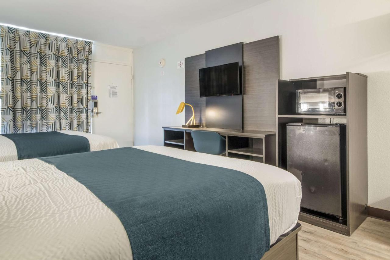 Motel 6 Groves, Tx Экстерьер фото